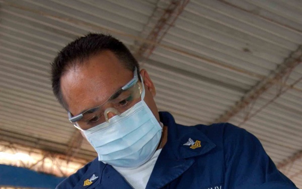 Service members help in Columbia