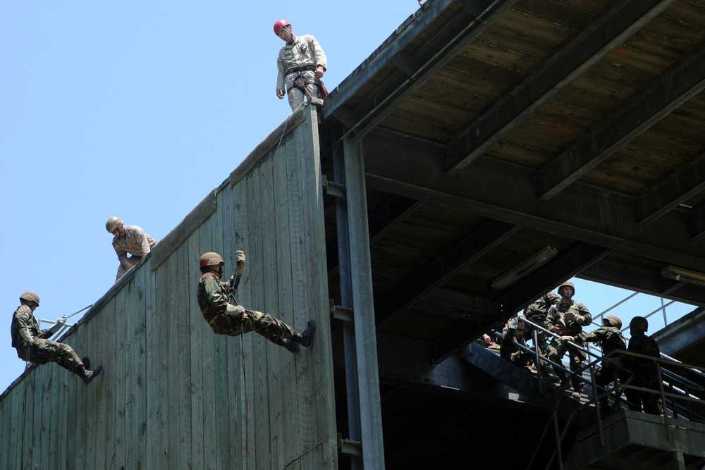 Camp Lejeune Develops ROTC Cadets
