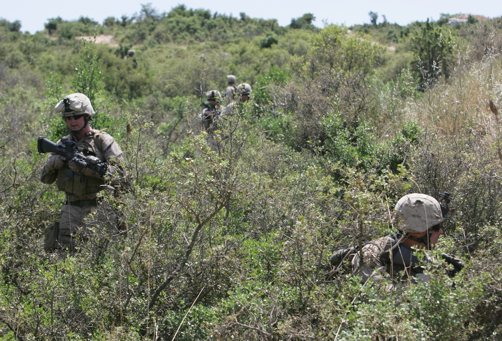 22nd Marine Expeditionary Unit trains with Greek Marines