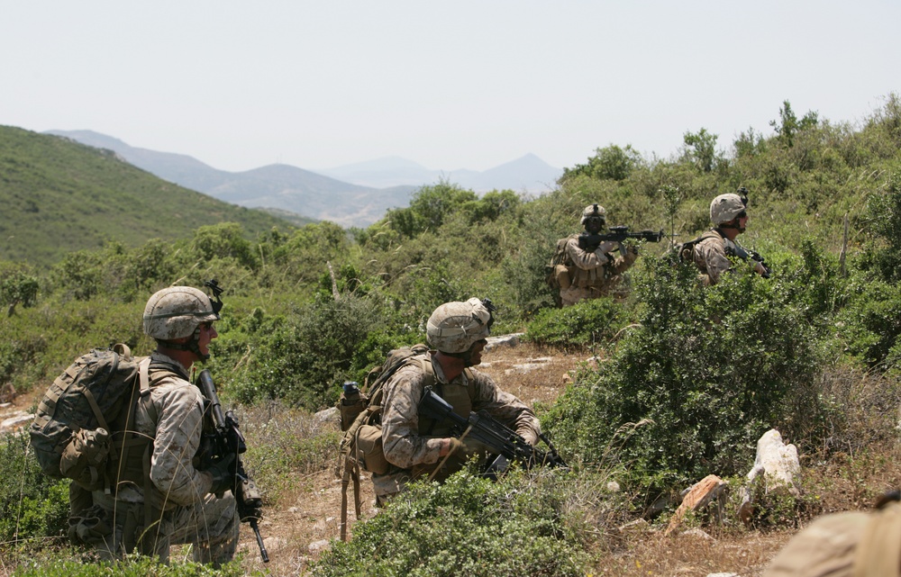 22nd Marine Expeditionary Unit trains with Greek Marines