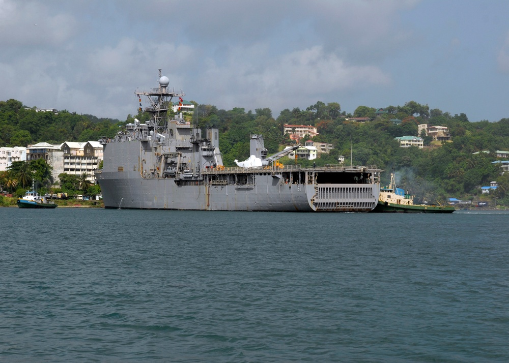 USS Oak Hill docks and prepares to support exercises