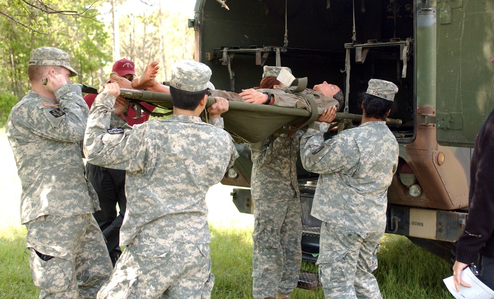 Outside Training for Soldiers of 325th Combat Support Hospital