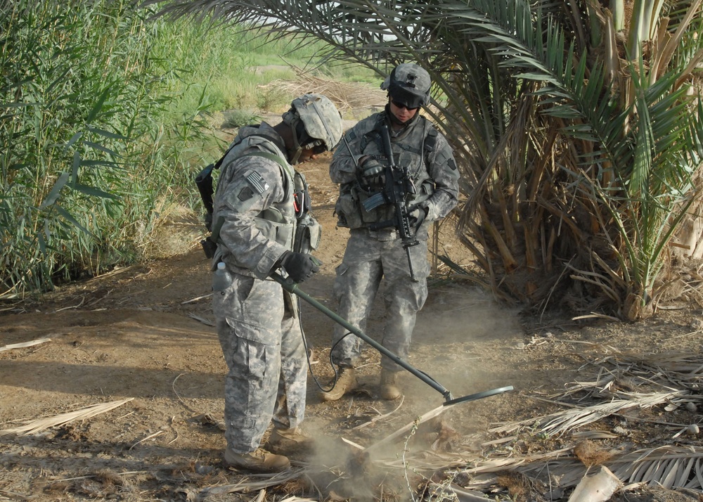 Stryker infantry, engineers support Iraqi Army-led search for weapons caches