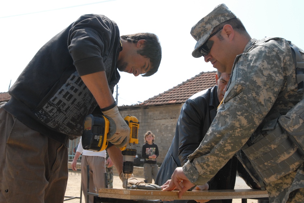 Kosovo classroom gets makeover