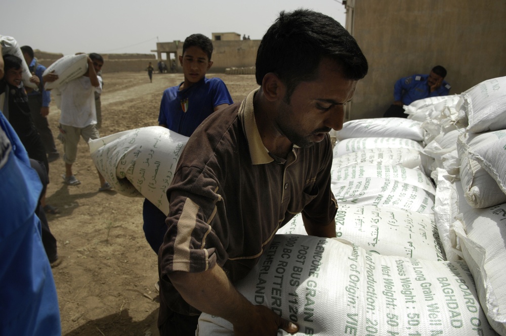 Humanitarian assistance mission in Abu Fayad, Diyala Province, Iraq
