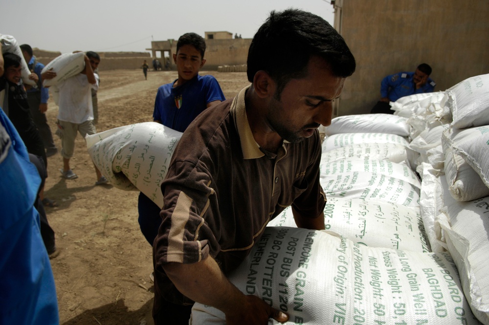 Humanitarian assistance mission in Abu Fayad, Diyala Province, Iraq