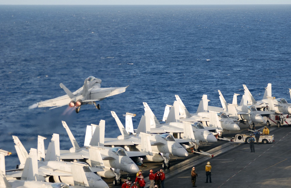Super Hornets on USS Ronald Reagan