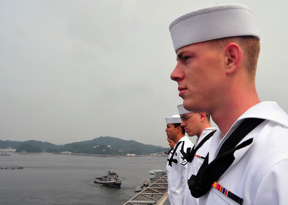 USS George Washington Departs