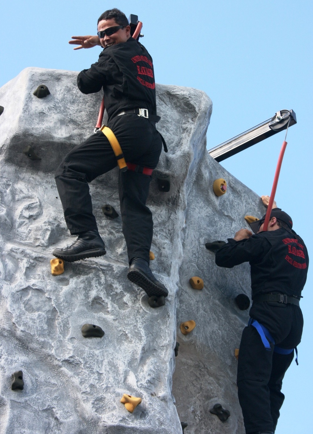 Chicagoland Soldiers and the USASOC 'Black Daggers' Participate in 'Salute to the Troops' Day