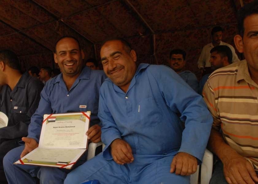 Iraqis graduate electrical course