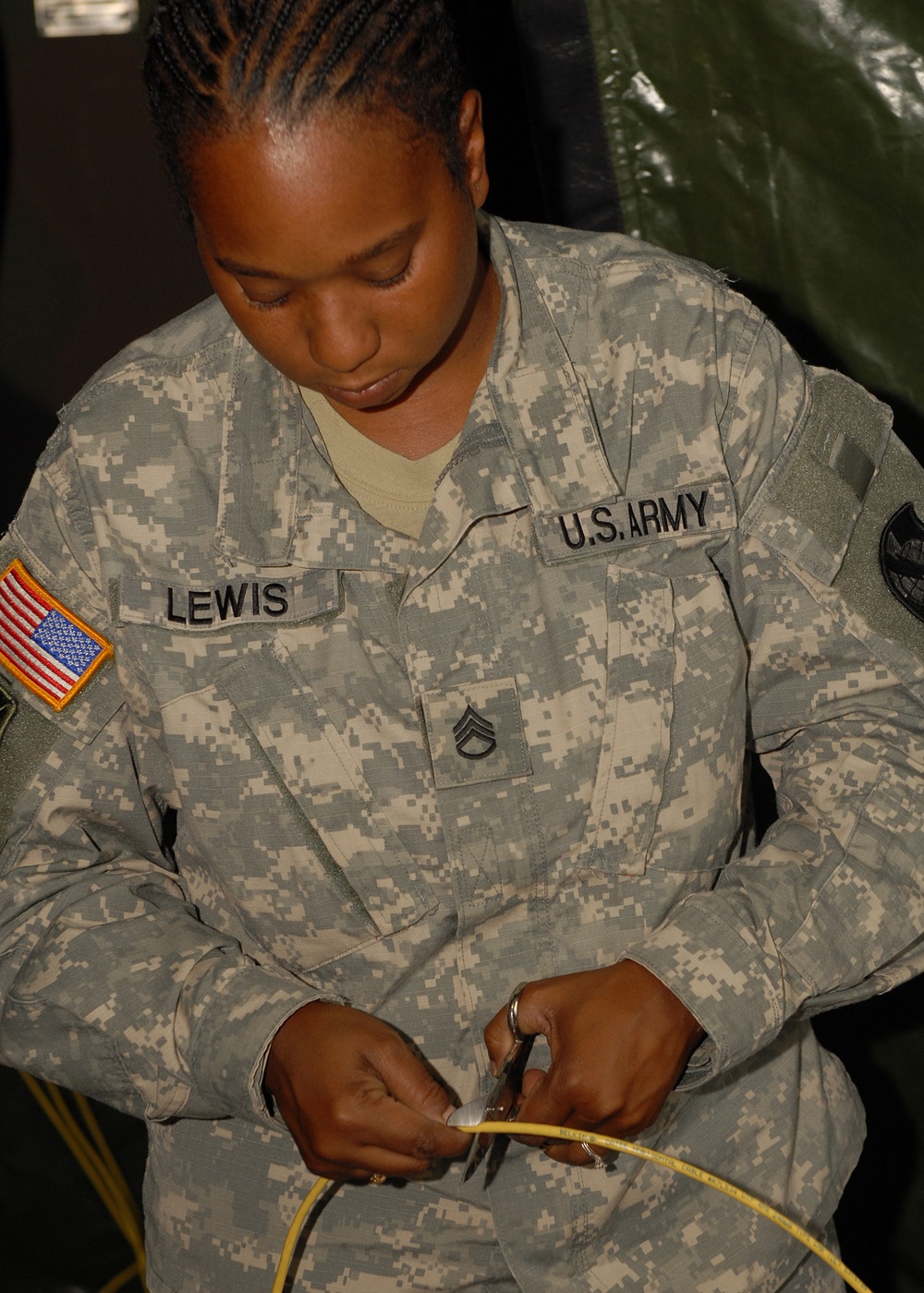 335th Signal Command Soldiers create a nationwide network, support homeland defense