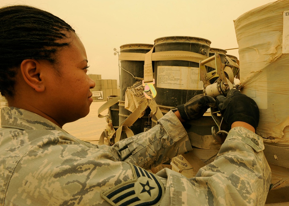 Airmen take reins on Army cargo movement mission