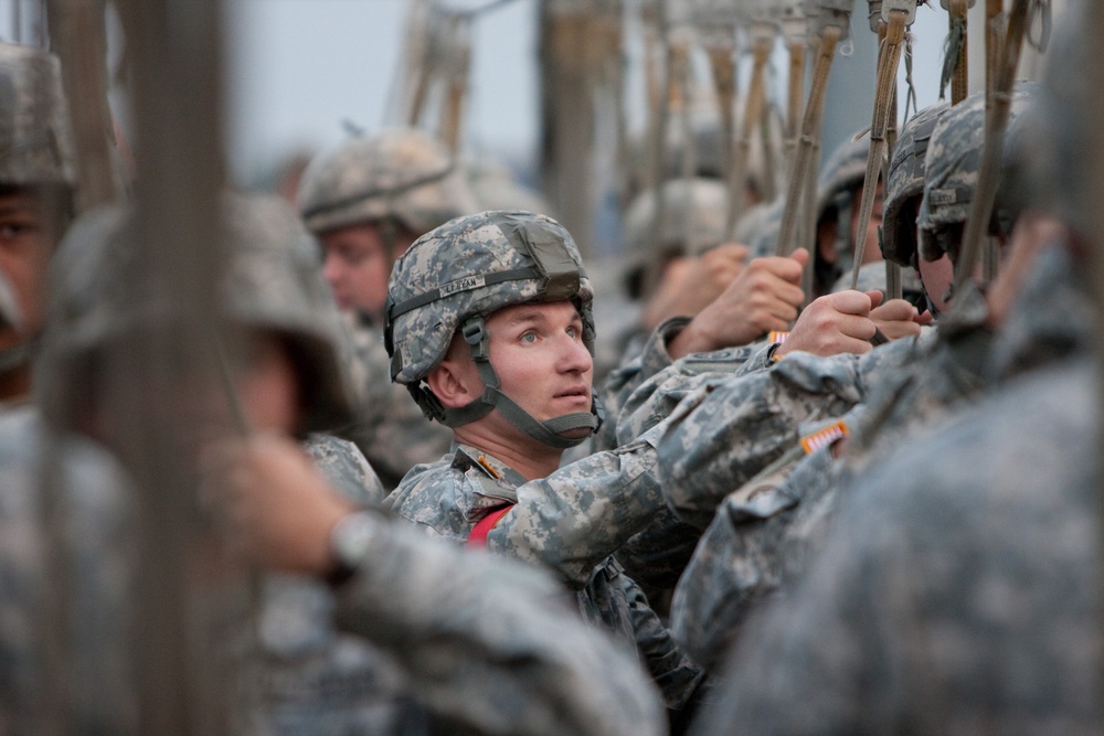 Paratroopers build their skills at Fort Bragg