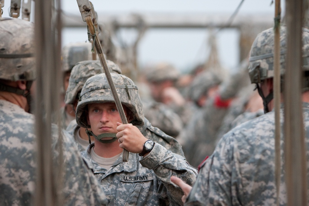 Paratroopers build their skills at Fort Bragg