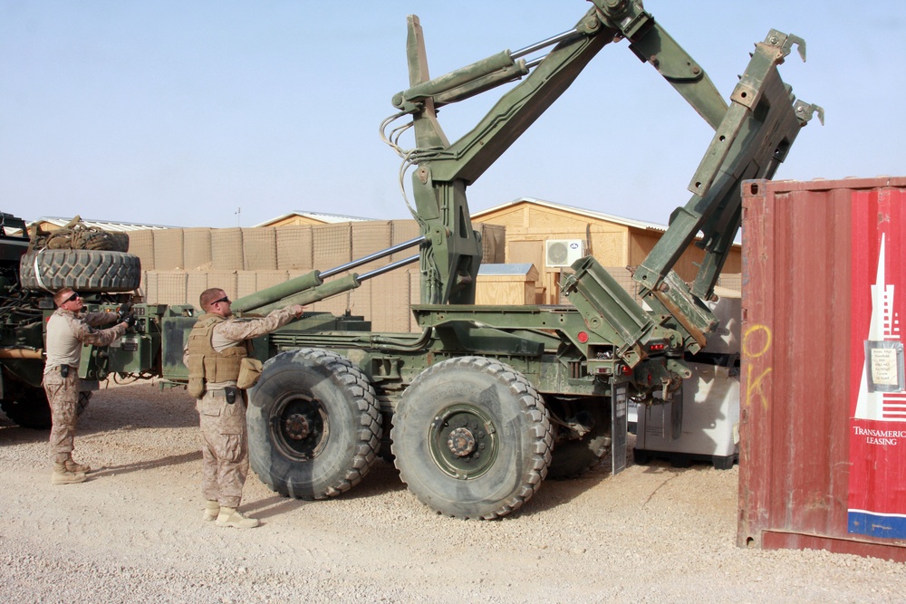 Marines begin to close down Camp Gannon, Iraq