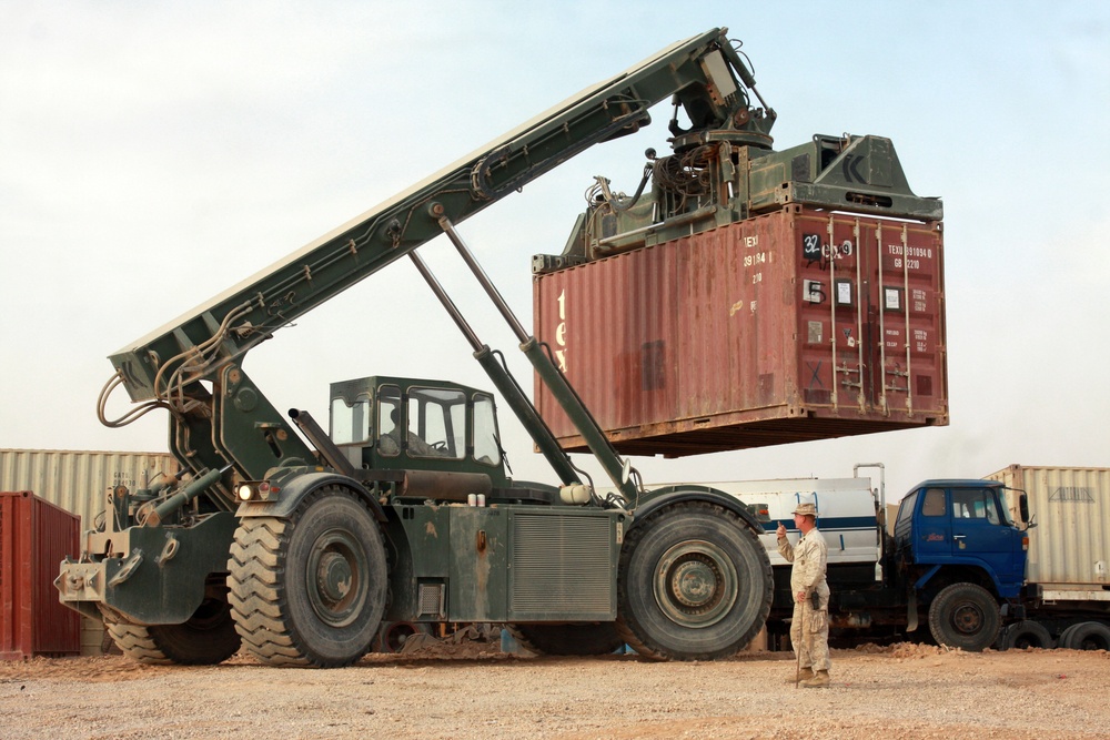 Marines begin to close down Camp Gannon, Iraq