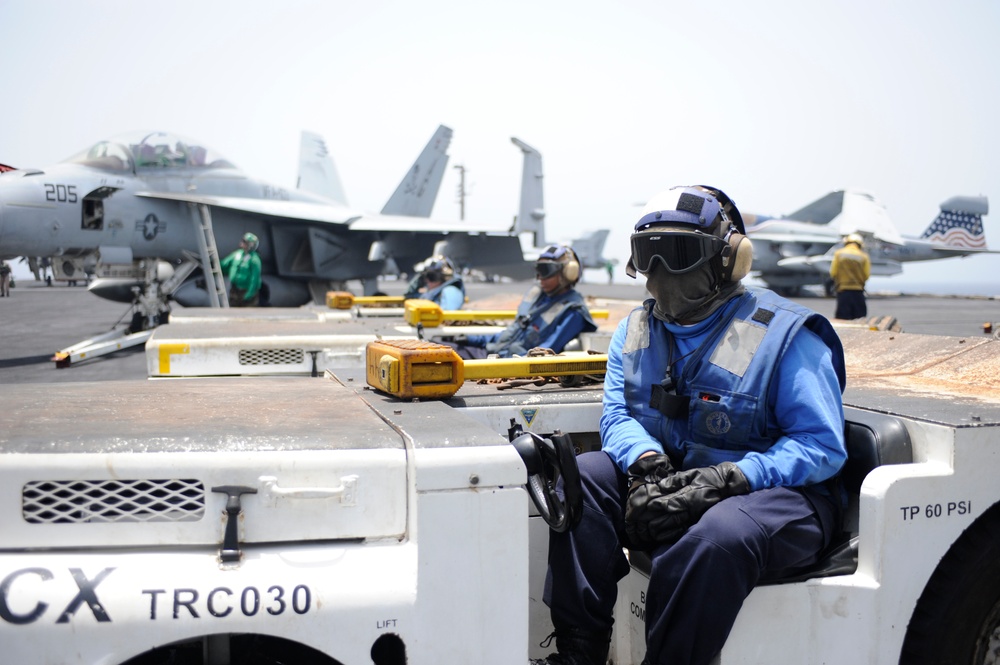 USS Dwight D. Eisenhower flight deck action