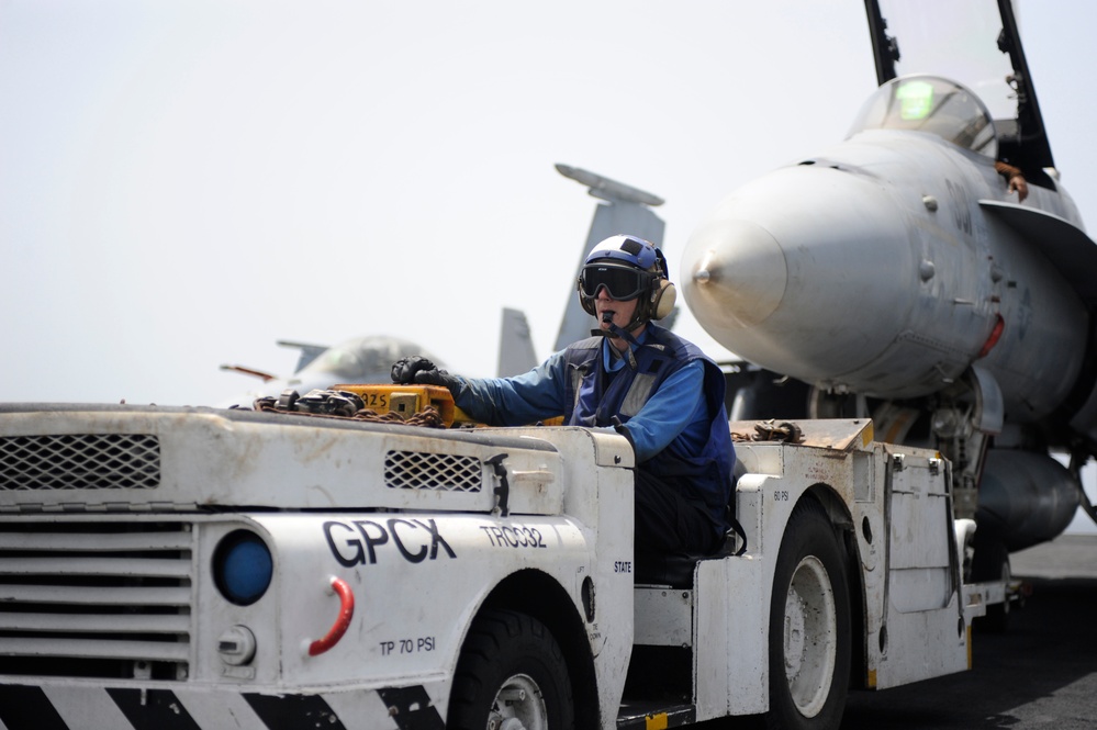 USS Dwight D. Eisenhower flight deck action