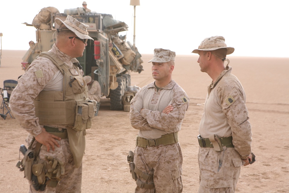 3rd Light Armored Reconnaissance Battalion Marines conduct Nineveh province patrol