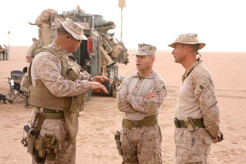 3rd Light Armored Reconnaissance Battalion Marines conduct Nineveh province patrol