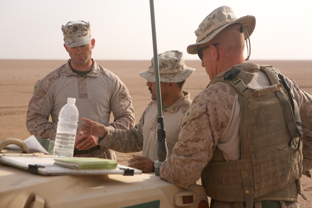 3rd Light Armored Reconnaissance Battalion Marines conduct Nineveh province patrol