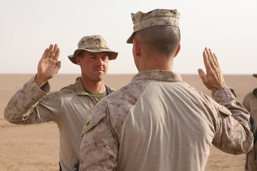 3rd Light Armored Reconnaissance Battalion Marines conduct Nineveh province patrol