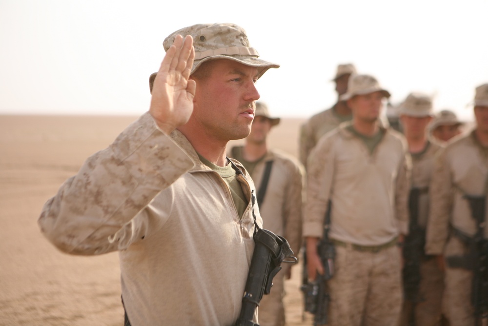 3rd Light Armored Reconnaissance Battalion Marines conduct Nineveh province patrol