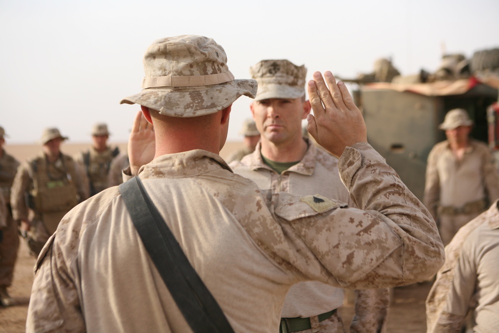 3rd Light Armored Reconnaissance Battalion Marines conduct Nineveh province patrol