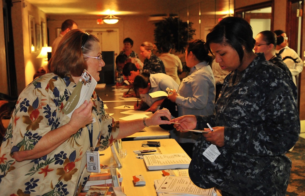 Naval Station Norfolk Hosts Pregnancy Seminar