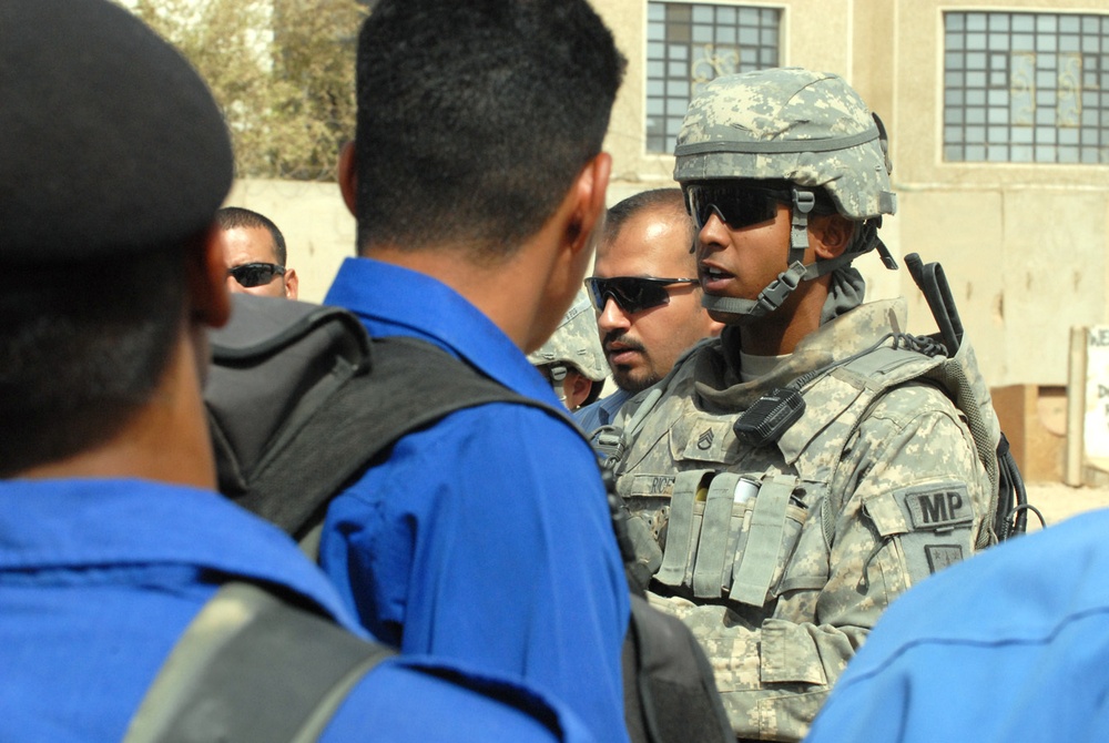 U.S. Military Police train, maintain Iraqi cops