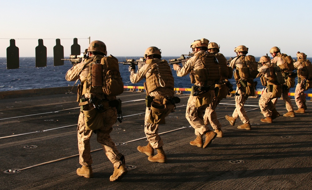 22nd Marine Expeditionary Unit conducts live-fire