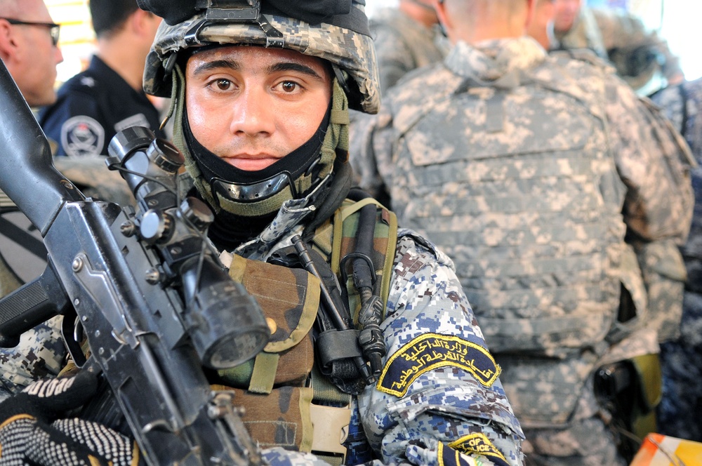 Joint patrol near Coalition Outpost Cashe South