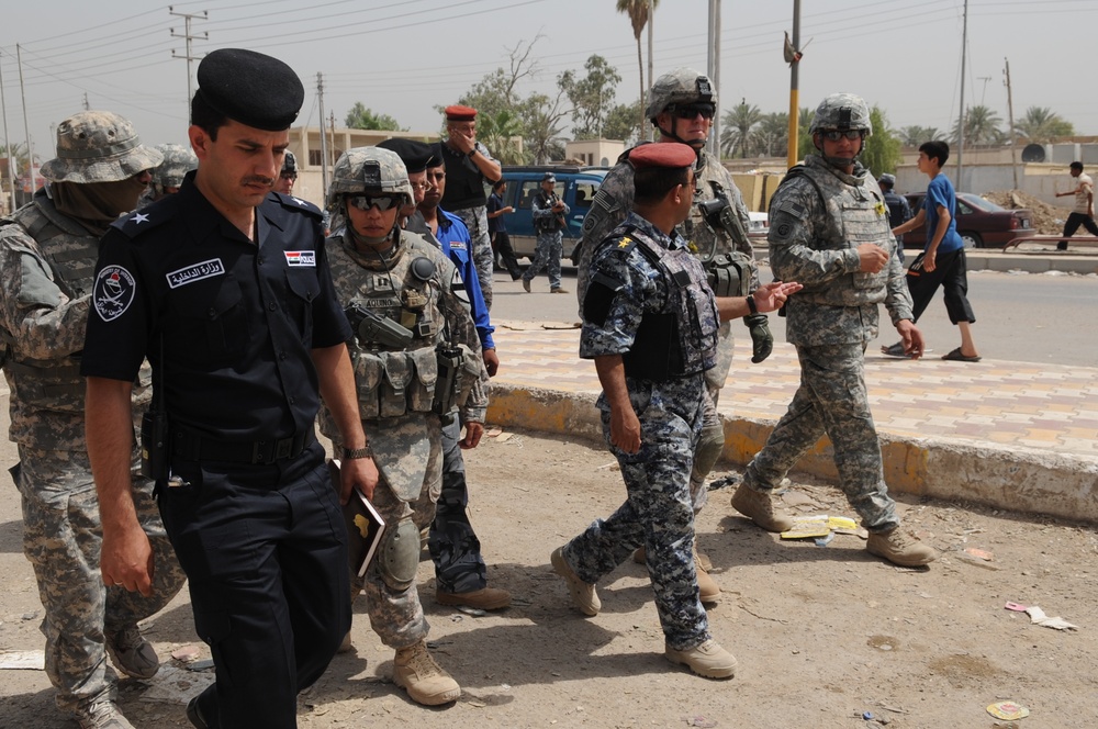Joint patrol near Coalition Outpost Cashe South