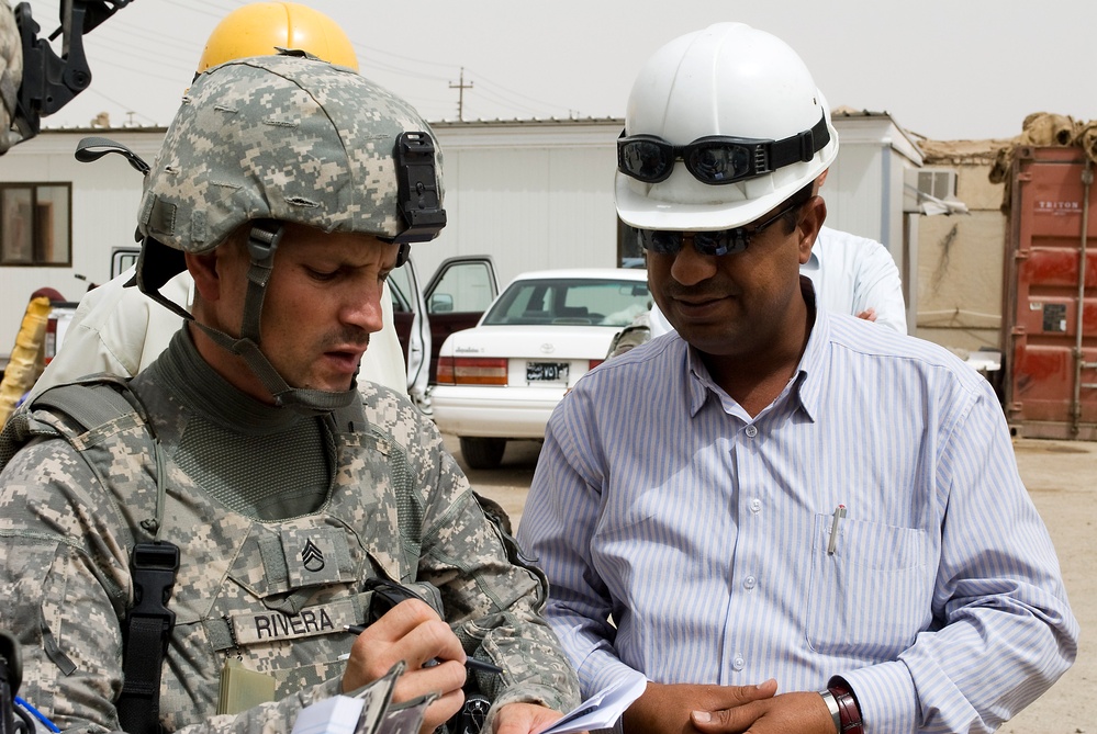 Soldiers Visit Future of Basra Vocational Technology School