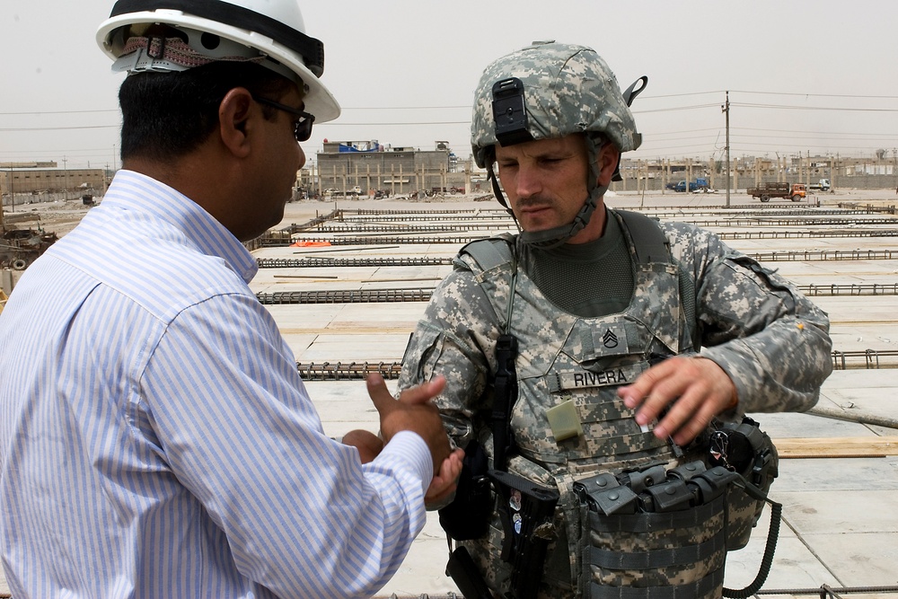 Soldiers Visit Future of Basra Vocational Technology School