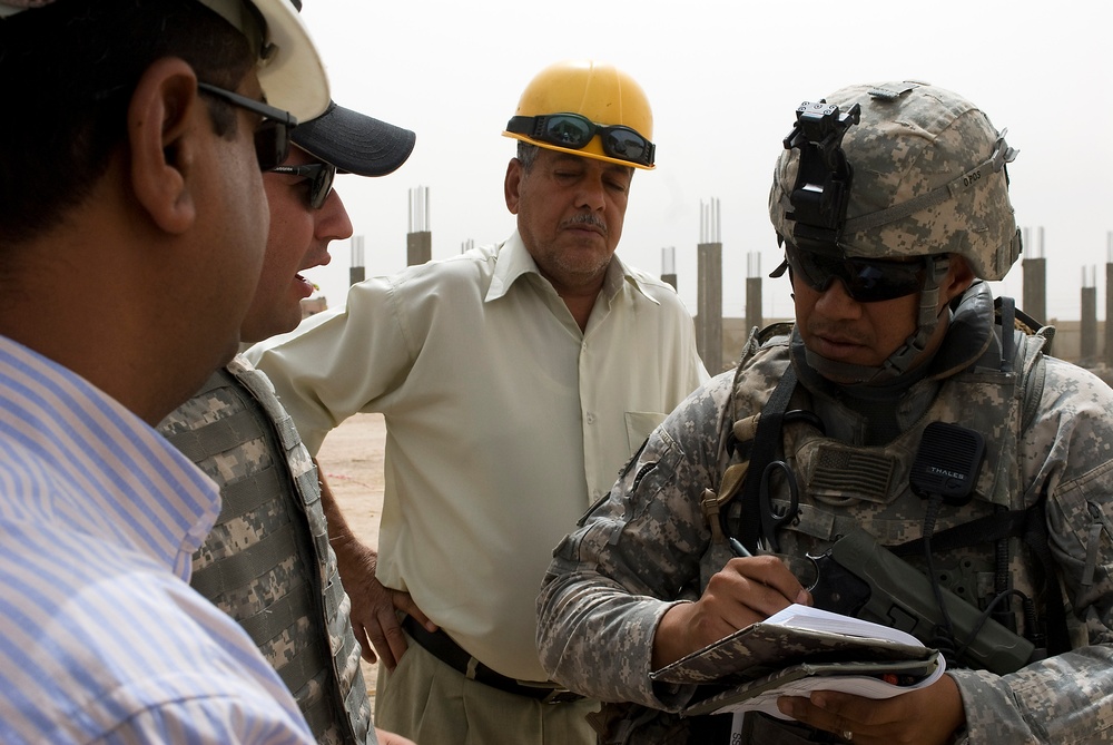Soldiers Visit Future of Basra Vocational Technology School