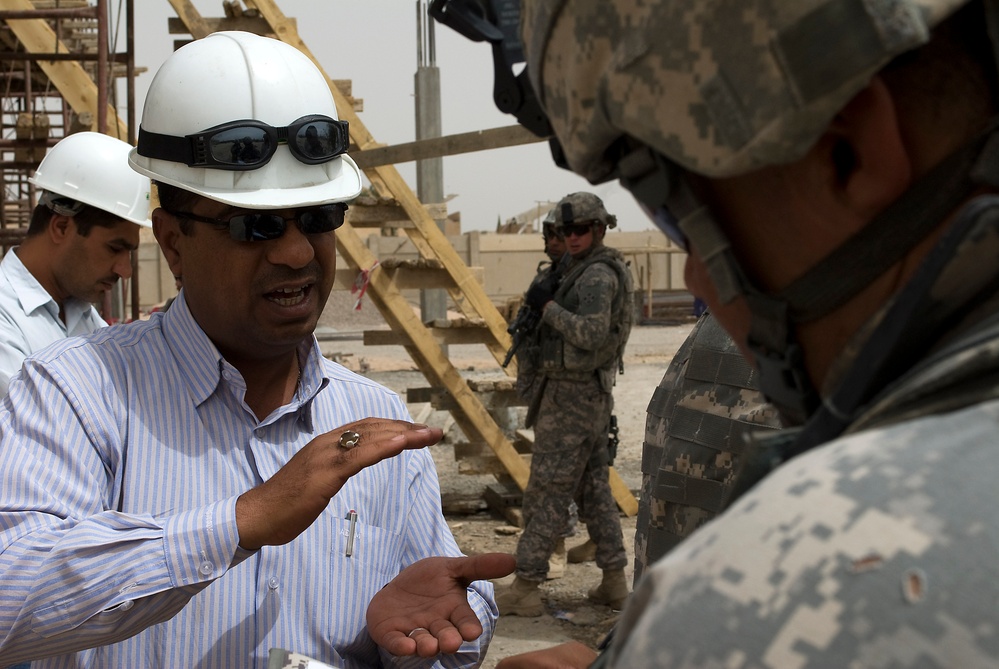 Soldiers Visit Future of Basra Vocational Technology School