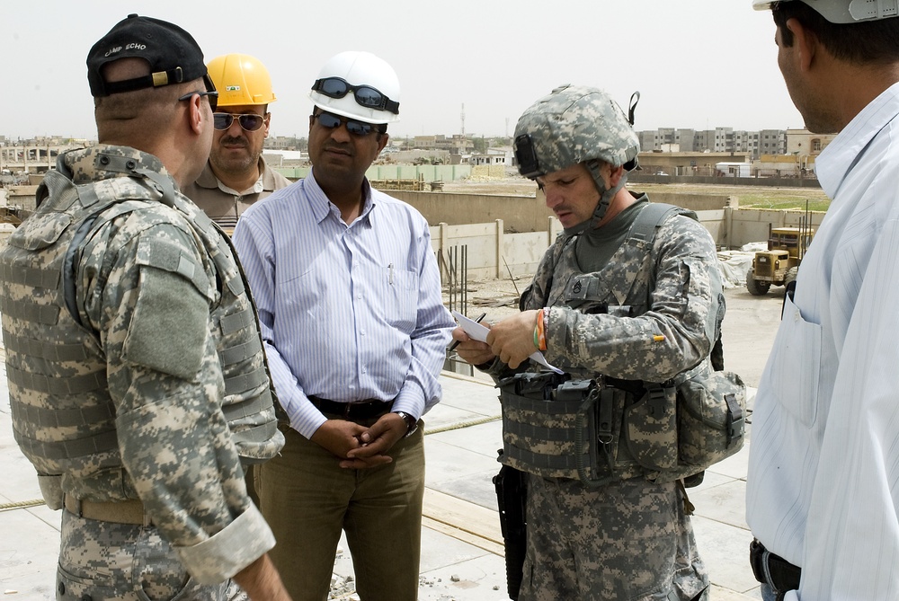 Soldiers Visit Future of Basra Vocational Technology School