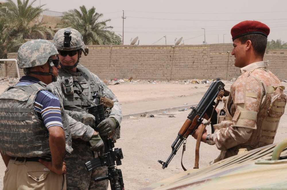 Iraqi Construction Workers Make Progress on Basra Talent School