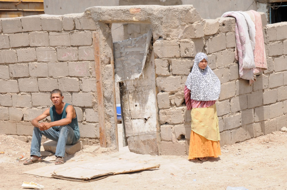 Iraqi Construction Workers Make Progress on Basra Talent School