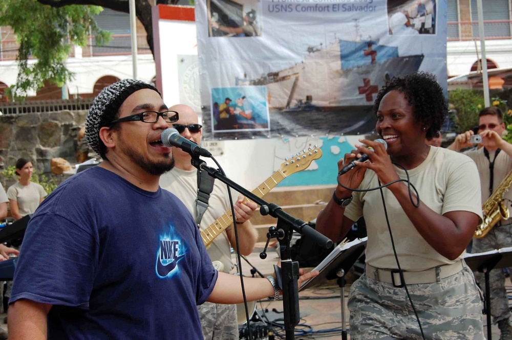 Airman sings with local Latin American band