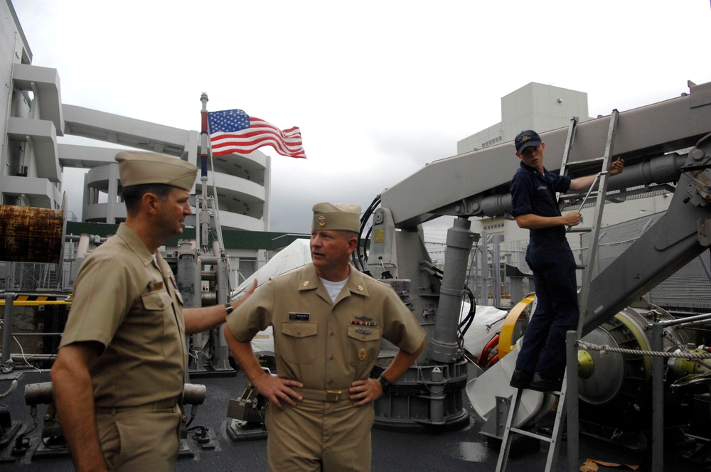 Master Chief Petty Officer of the Navy visits Sailors in Japan