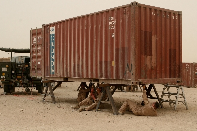 Containers in Iraq repaired for sea travel