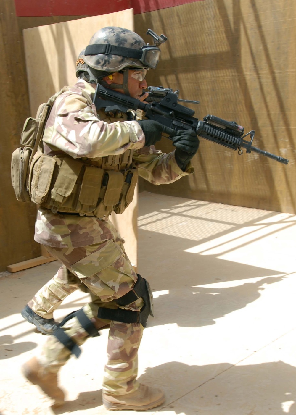 Iraqi special operations forces commandos train as they fight