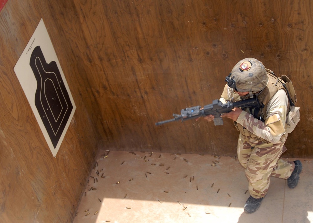 Iraqi special operations forces commandos train as they fight