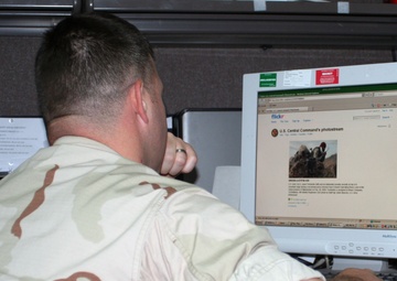 U.S. Central Command Twitters With Twitterers and Gets Face to Face With Facebook