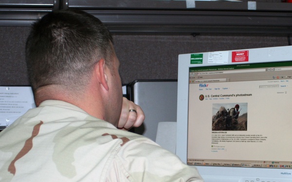 U.S. Central Command Twitters With Twitterers and Gets Face to Face With Facebook