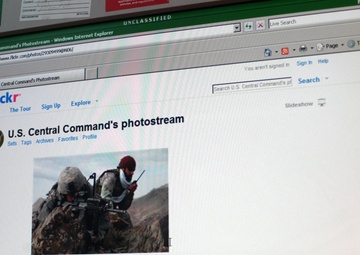 U.S. Central Command twitters with twitterers and gets face to face with facebook