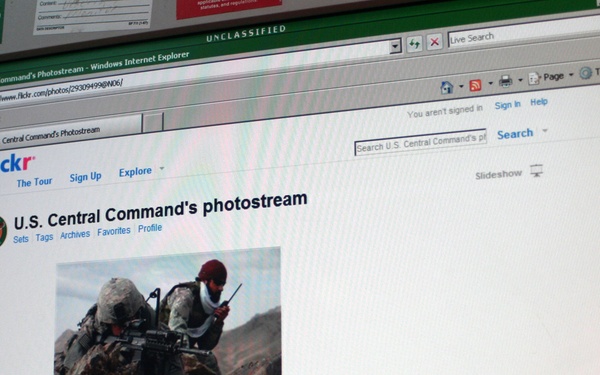 U.S. Central Command Twitters With Twitterers and Gets Face to Face With Facebook