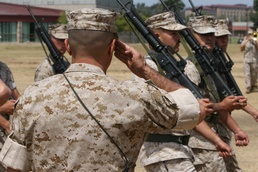 Combat Logistics Regiment -17 Changes Commanders, Not Mission